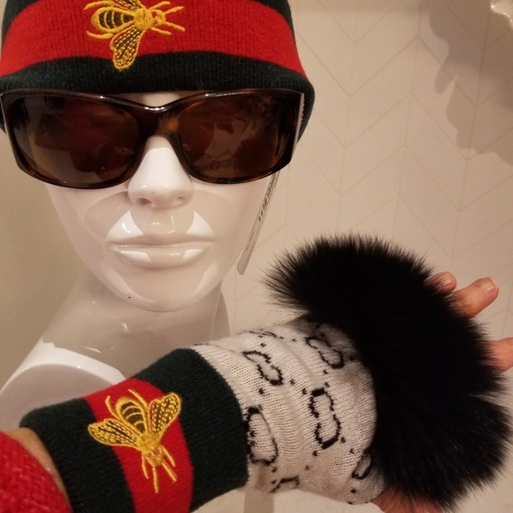 MITCHIES hat & gloves fur Poms - Picture 6 of 15